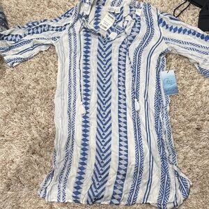 Light weight beach coverup with tassels